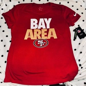 Woman’s Nike 49ers T-Shirt